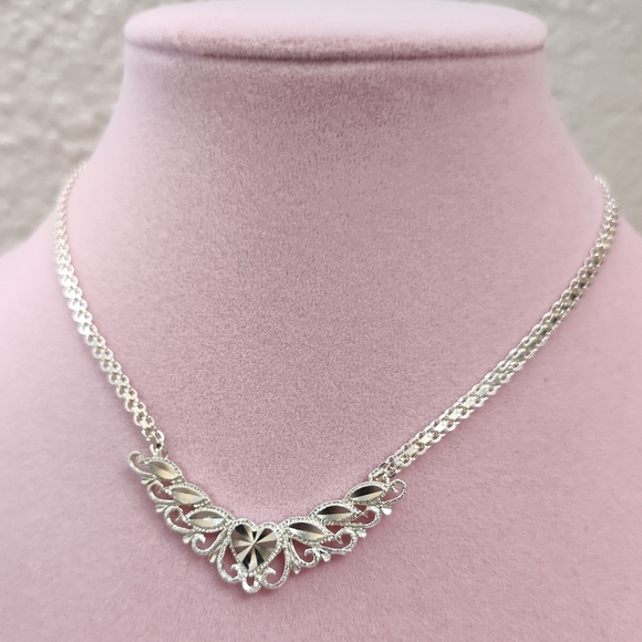 Vintage Sterling BEVERLY HILLS SILVER Filigree Diamond cut Heart Motif Necklace - Picture 5 of 11